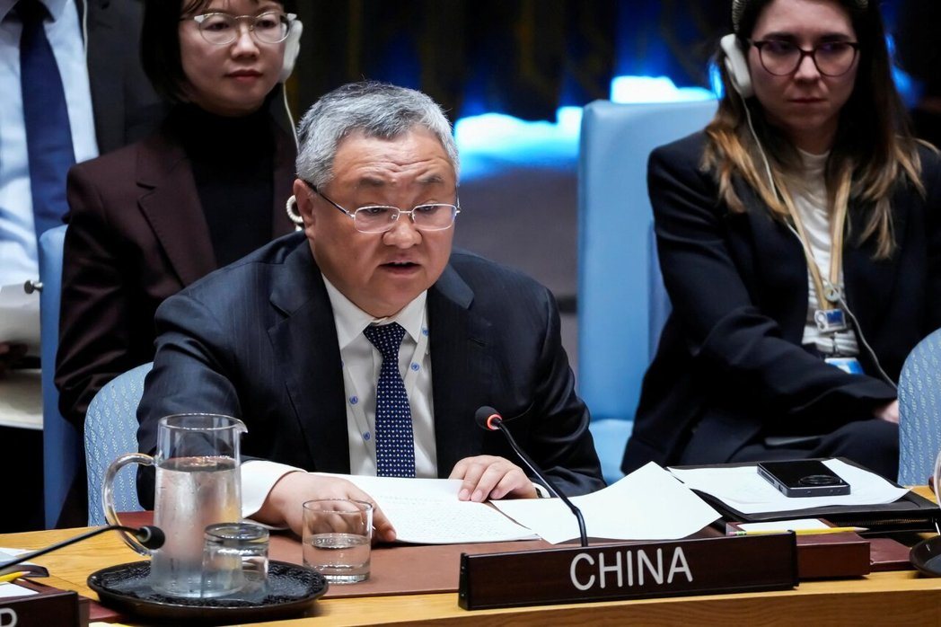 大陆常驻联合国代表傅聪27日在联合国安理会批评美国在荷莫兹海峡采取定向封锁行动,... 大陆常驻联合国代表傅聪27日在联合国安理会批评美国在荷莫兹海峡采取定向封锁行动,...