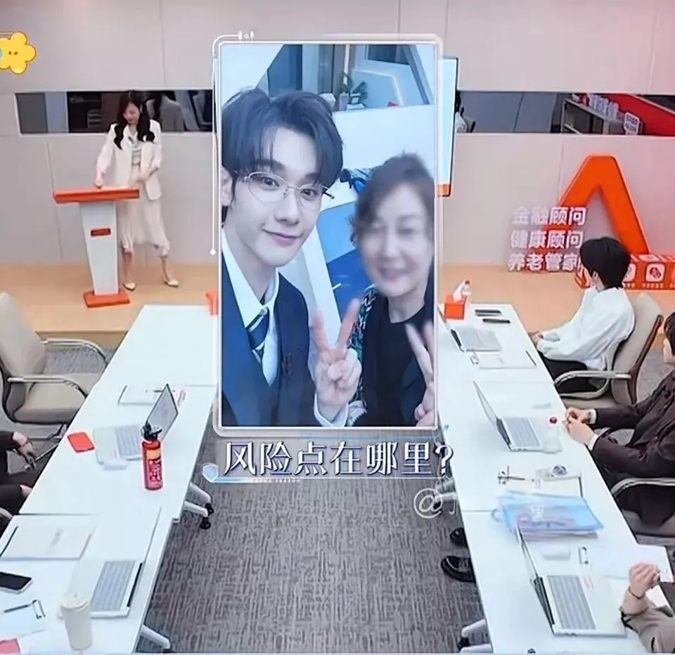 拍照喜欢比“剪刀手”的人注意了!指纹信息可能会泄露