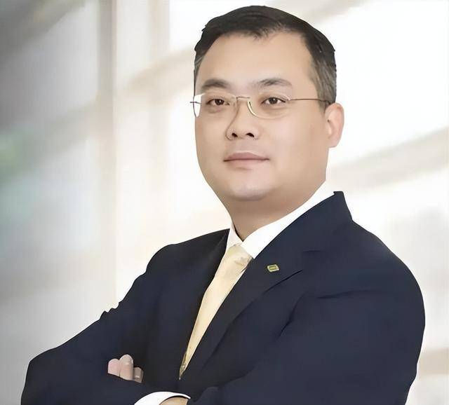曹德旺有福气！儿子坐马斯克旁，但女儿更厉害