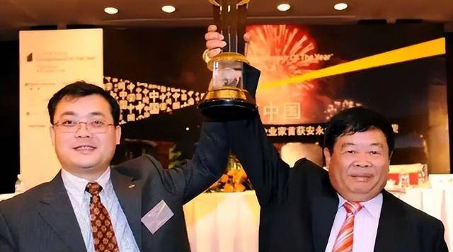 曹德旺有福气！儿子坐马斯克旁，但女儿更厉害