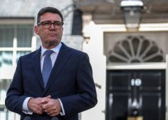 新英首相柏能：不需要立即举行大选