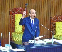 惊天一怒后 韩国瑜飙速拆弹