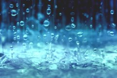 为何有些人能在下雨前闻到味道？