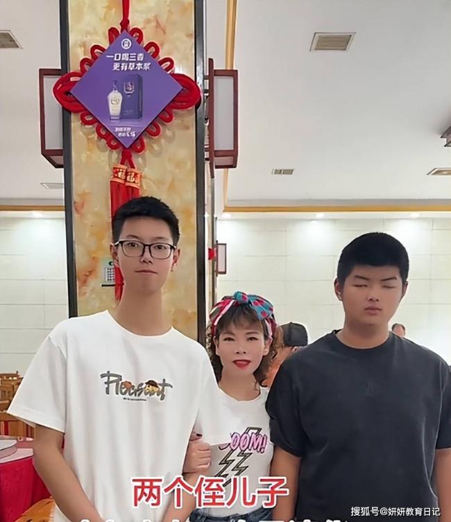 清华男孩面相火了,网友:感觉他在四维空间 清华男孩面相火了,网友:感觉他在四维空间