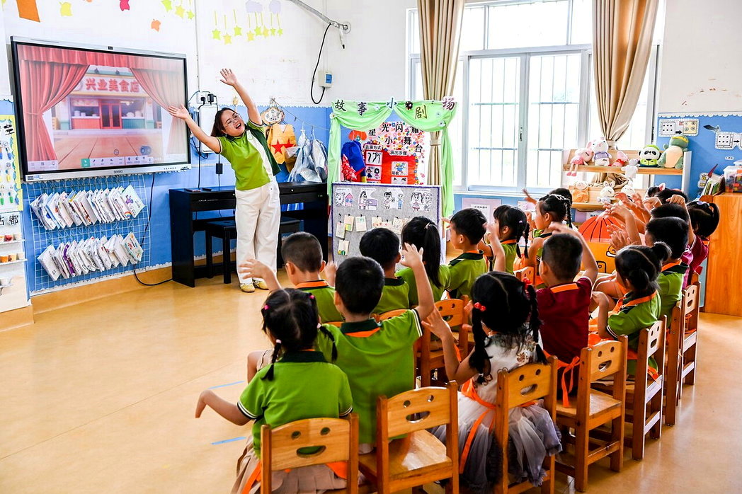 受少子化影响,中国大陆去年幼儿园专任教师数量减少近22万人。新华社 受少子化影响,中国大陆去年幼儿园专任教师数量减少近22万人。新华社